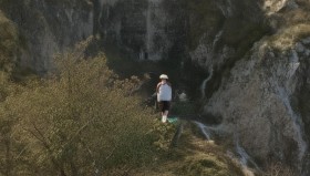 虚环》实机演示破880万，浪浪山小妖怪》动画电影票房破2亿